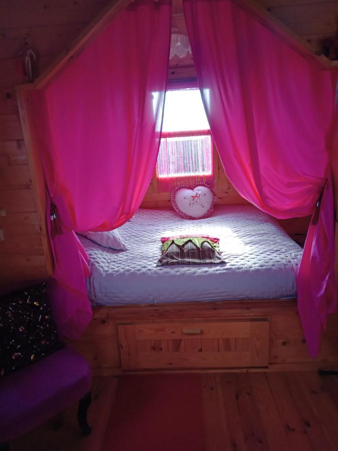 Roulotte La Passe Pierre Bed & Breakfast Pende Luaran gambar