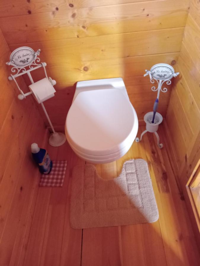 Roulotte La Passe Pierre Bed & Breakfast Pende Luaran gambar