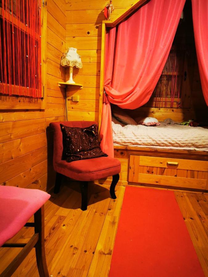 Roulotte La Passe Pierre Bed & Breakfast Pende Luaran gambar